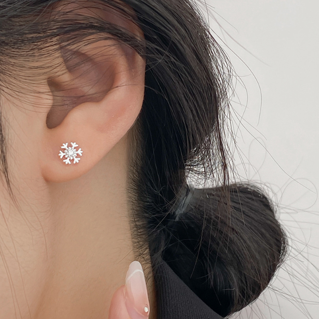 Stud Earrings,Sterling Silver Stud Earrings,Tiny Stud Earrings,Minimalist Earrings,Earrings Studs,Earring Findings,Snowflake Earrings(YER024)