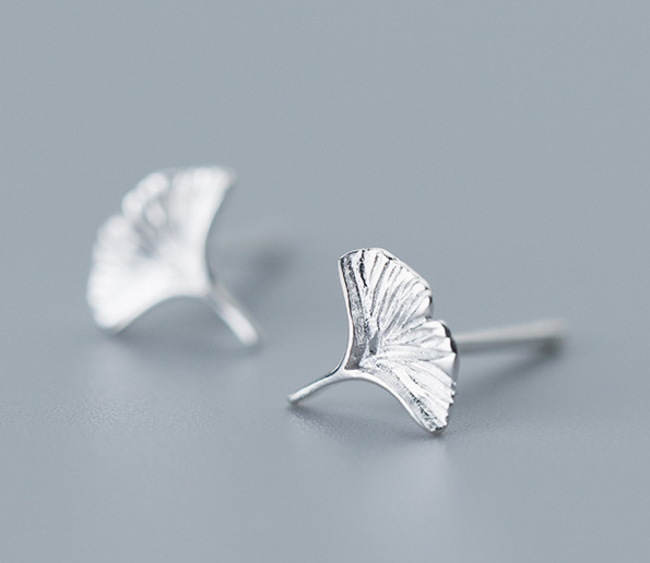 Stud Earrings,Sterling Silver Stud Earrings,Tiny Stud Earrings,Minimalist Earrings,Earrings Studs,Earring Findings, Ginkgo Leaf Earrings(YER029)