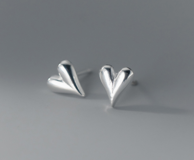 Stud Earrings,Sterling Silver Stud Earrings,Tiny Stud Earrings,Minimalist Earrings,Earrings Studs,Earring Findings, Heart Earrings(YER051)