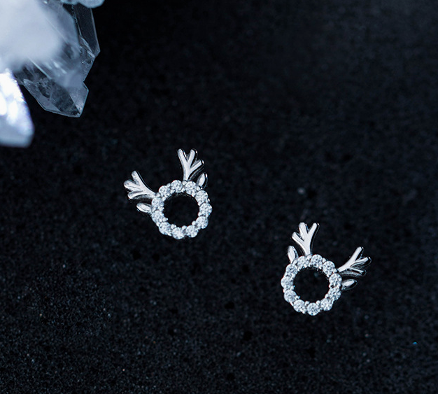 Stud Earrings,Sterling Silver Stud Earrings,Tiny Stud Earrings,Minimalist Earrings,Earrings Studs,Earring Findings, Deer Earrings (YER064)