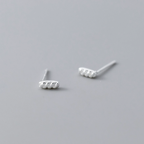 Stud Earrings,Sterling Silver Stud Earrings,Tiny Stud Earrings,Minimalist Earrings,Earrings Studs,Earring Findings, Geometric baguette Earrings (YER175)