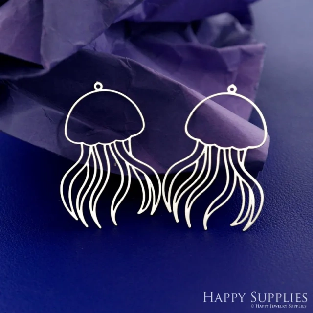 Stainless Steel Jewelry Charms, Raw Brass Charms, Squirrel Charms, Earrings Findings, Wolf Stainless Steel Silver Jewelry Pendants, Brass Jewelry Findings, Stainless Steel Pendants Jewelry Wholesale (D2831)
