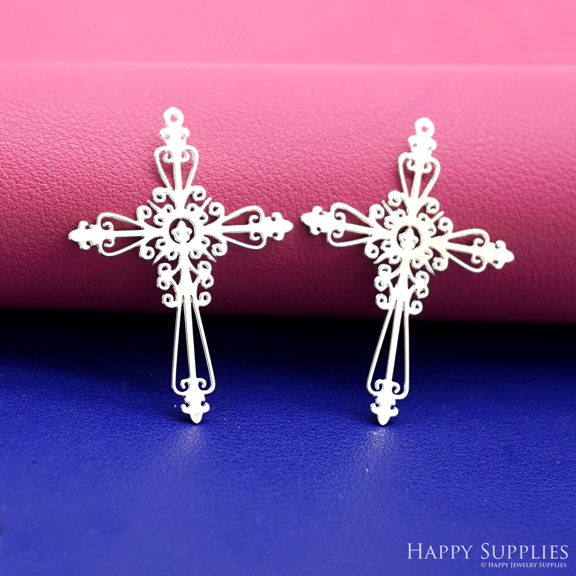 Stainless Steel Jewelry Charms, Raw Brass Charms, Cross Charms, Earrings Findings, Stainless Steel Silver Jewelry Pendants, Brass Jewelry Findings, Stainless Steel Pendants Jewelry Wholesale (D2947)