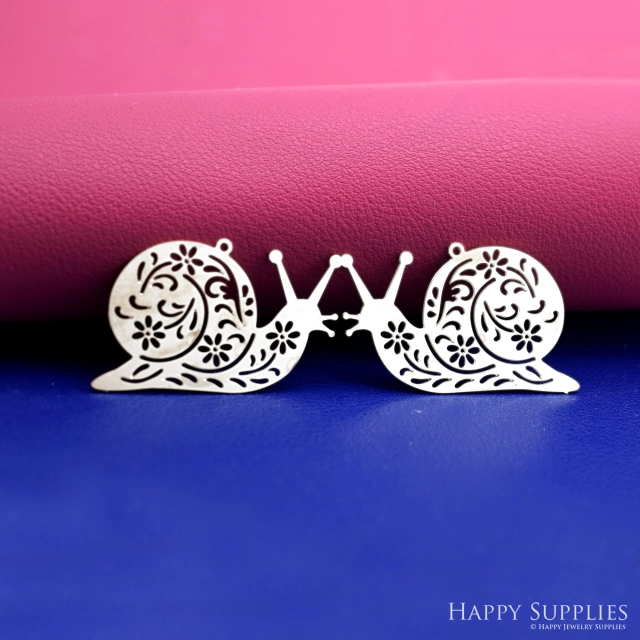 2pcs Stainless Steel Jewelry Charms, Raw Brass Charms, Snail Charms, Earrings Findings, Stainless Steel Silver Jewelry Pendants, Brass Jewelry Findings, Stainless Steel Pendants Jewelry Wholesale (D2949)