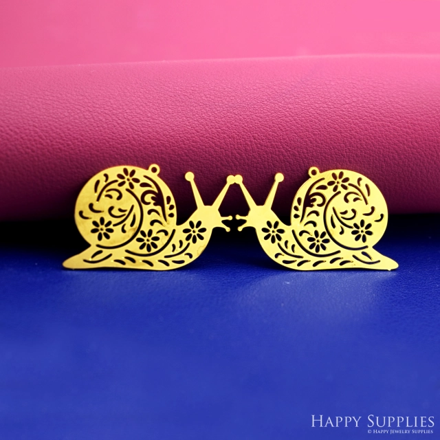 2pcs Stainless Steel Jewelry Charms, Raw Brass Charms, Snail Charms, Earrings Findings, Stainless Steel Silver Jewelry Pendants, Brass Jewelry Findings, Stainless Steel Pendants Jewelry Wholesale (D2949)