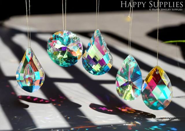 Christmas Tree Decor,Suncatcher Aura Small Crystal Round AB Aurora Borealis Prism Rainbow Maker Chandelier Crystal Glass, Wind chime(TR-127）