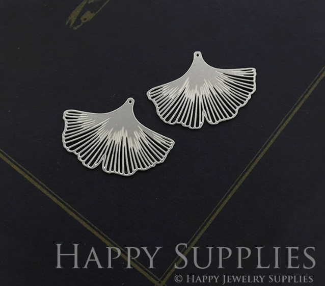 Stainless Steel Jewelry Charms, Raw Brass Charms, Ginkgo Leaf Charms, Earrings Findings, Stainless Steel Silver Jewelry Pendants, Brass Jewelry Findings, Stainless Steel Pendants Jewelry Wholesale (D028)