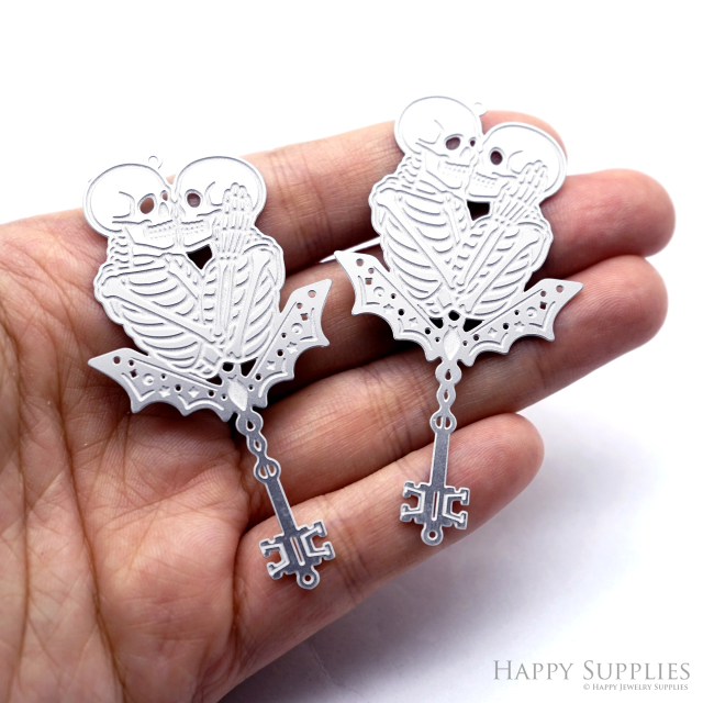 Corroded Stainless Steel Jewelry Charms, Skull Halloween Brass Charms, Earring Charms, Etched Silver Jewelry Pendants, Etched Brass Jewelry Findings, Jewelry Wholesale (SSB1091)
