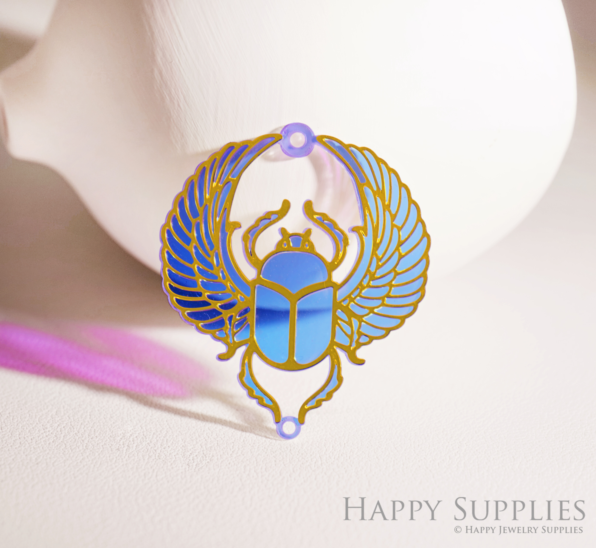 2pcs Rainbow Beetle Charm, Brass Prism Charm, Iridescent Beetle blossom Pendant, Bee Connector, Sun catcher, DIY Jewelry Making Supplie (Q1060)
