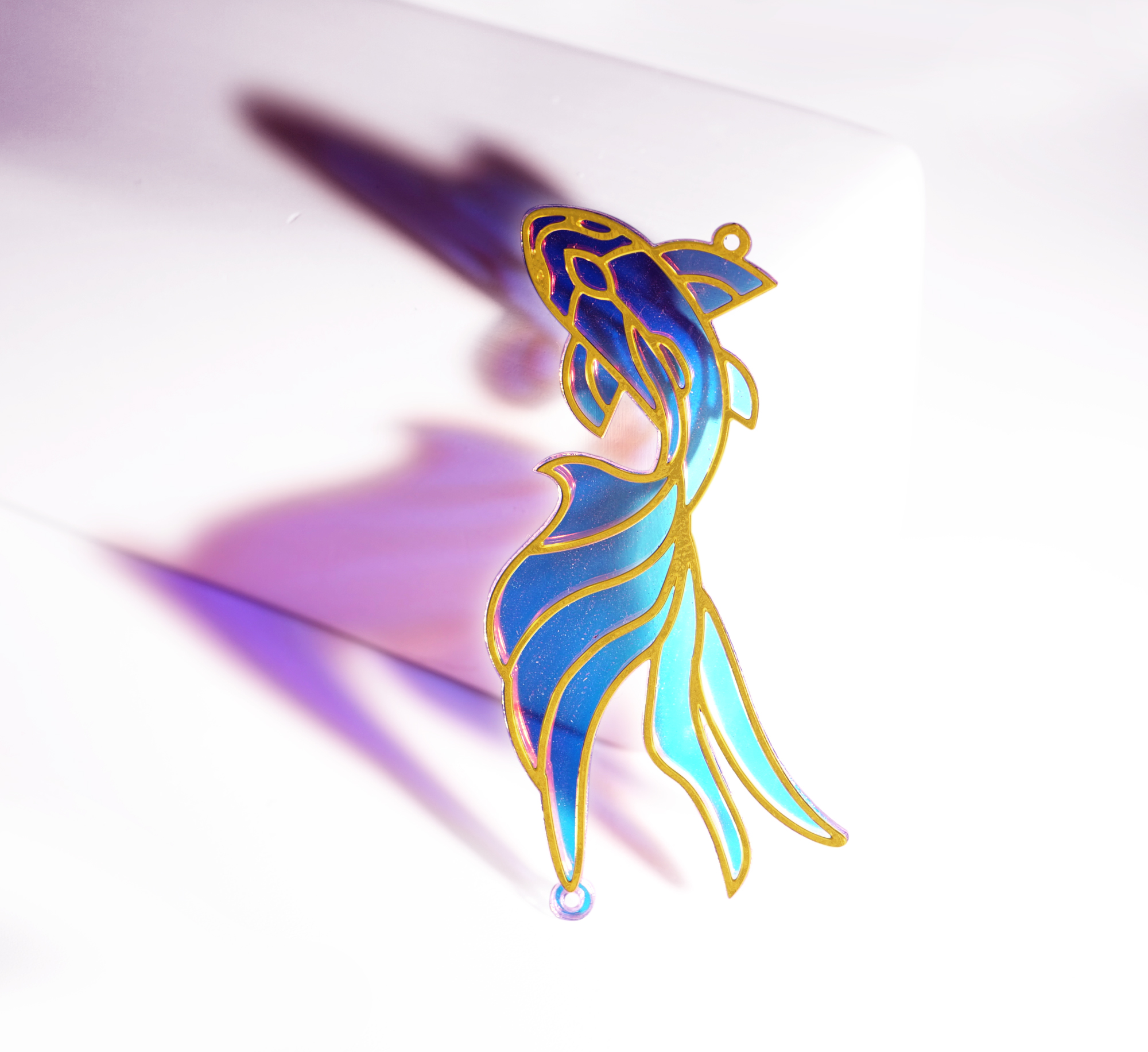 2pcs Rainbow Fish Charm, Brass Prism Charm, Iridescent Fish Pendant, Fish Connector, DIY Jewelry Making Supplie, DIY Suncatchers (Q2759)