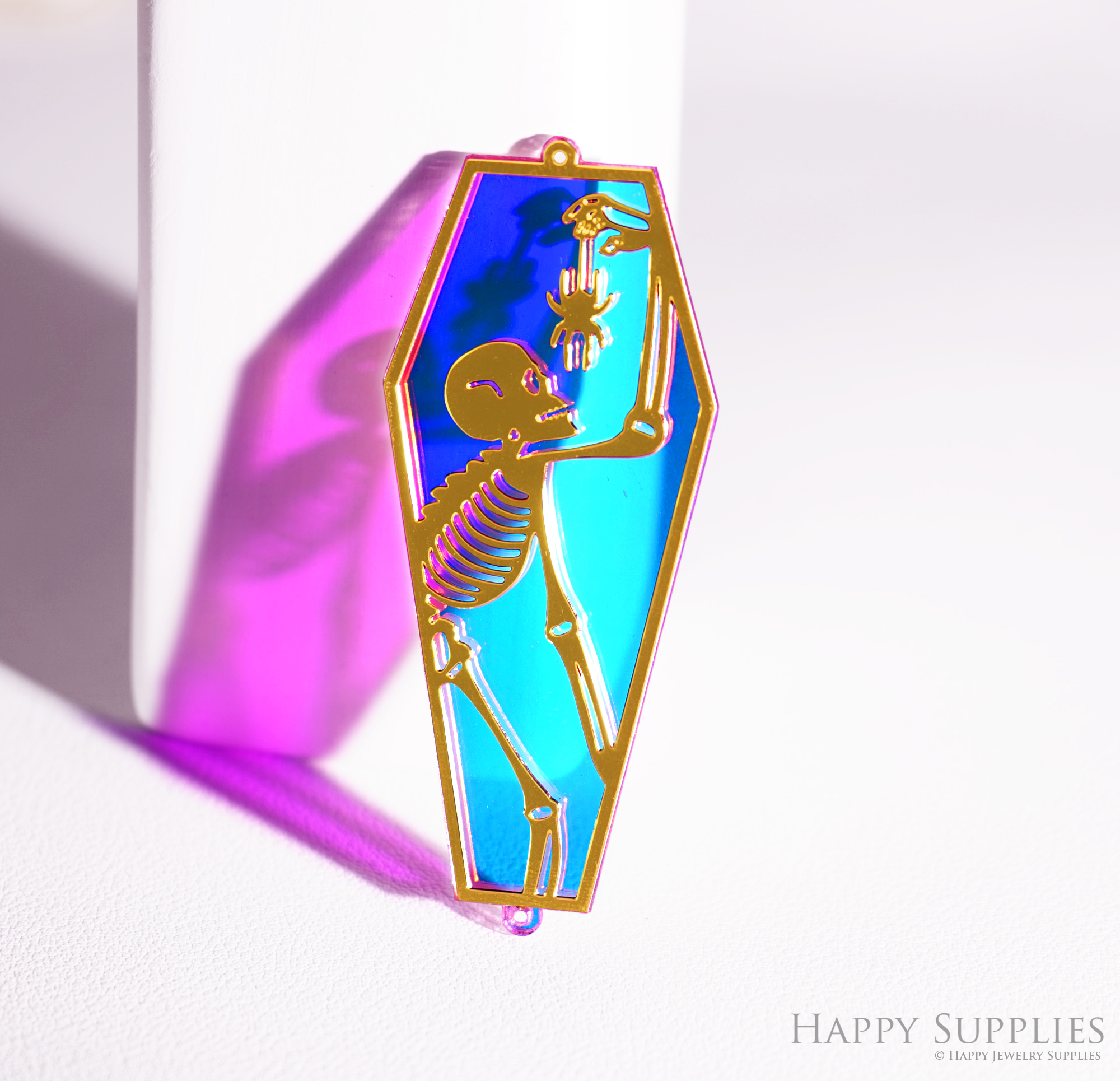 2pcs Rainbow Skull Charm, Brass Prism Charm, Iridescent Skull Pendant, Halloween Coffin Connector, DIY Jewelry Making Supplie, Suncatchers(Q050)