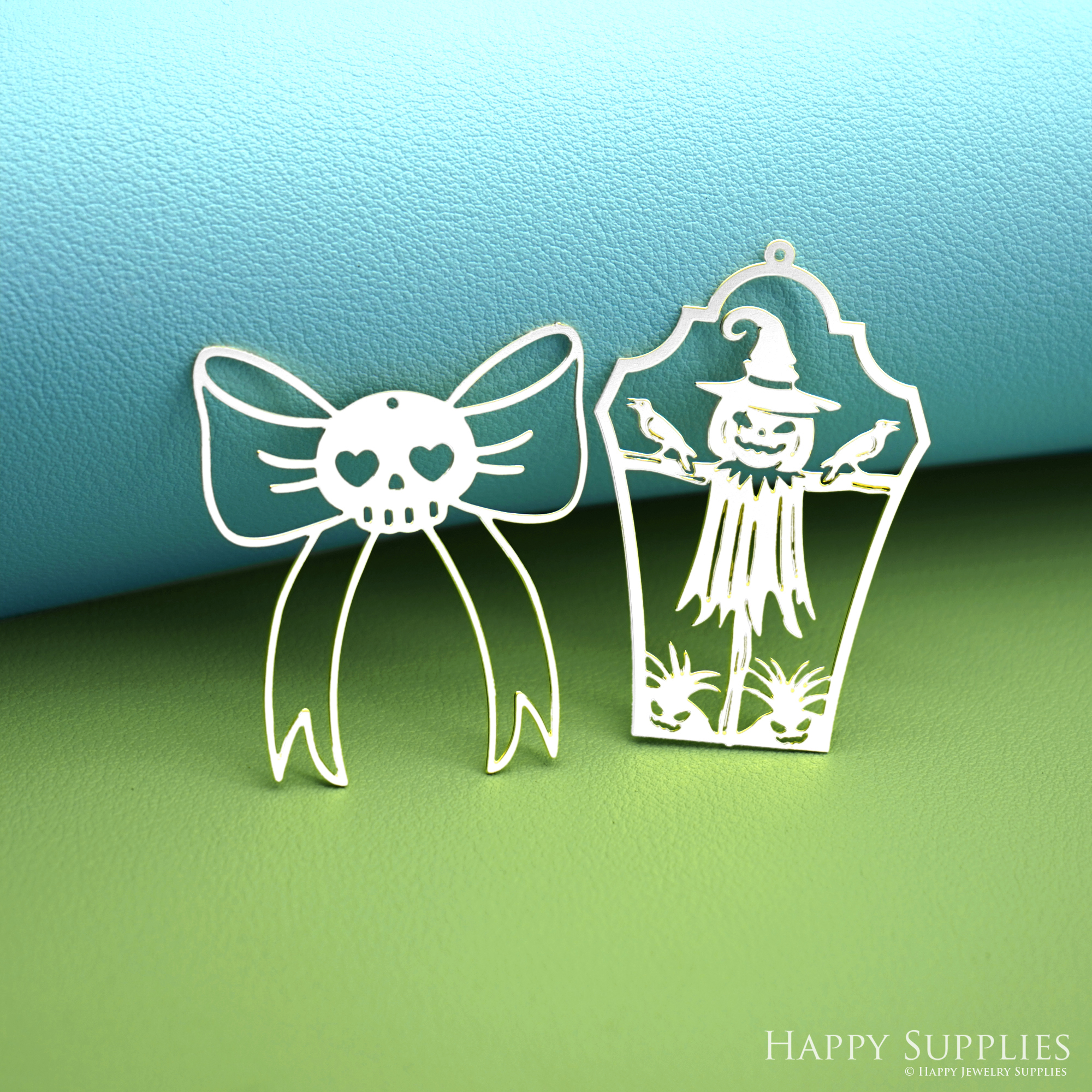 2pcs Stainless Steel Jewelry Charms, Raw Brass Charms, Ghost Halloween Scarecrow Charms, Earrings Findings, Stainless Steel Silver Jewelry Pendants, Brass Jewelry Findings, Stainless Steel Pendants Jewelry Wholesale (D2985)
