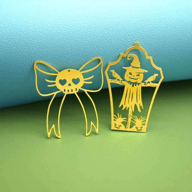 2pcs Stainless Steel Jewelry Charms, Raw Brass Charms, Ghost Halloween Scarecrow Charms, Earrings Findings, Stainless Steel Silver Jewelry Pendants, Brass Jewelry Findings, Stainless Steel Pendants Jewelry Wholesale (D2985)