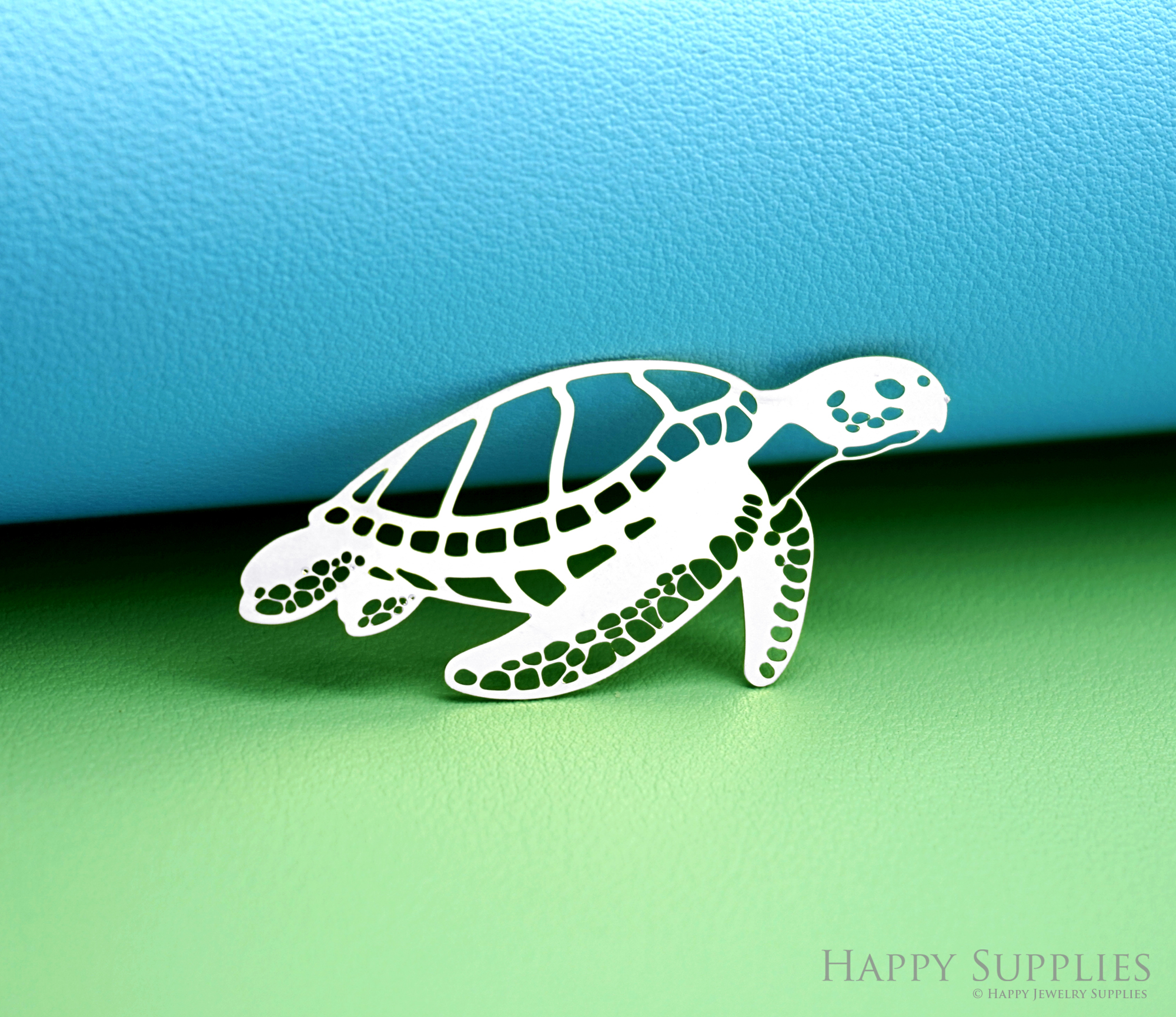 2pcs Stainless Steel Jewelry Charms, Raw Brass Charms, Turtle Charms, Earrings Findings, Stainless Steel Silver Jewelry Pendants, Brass Jewelry Findings, Stainless Steel Pendants Jewelry Wholesale (D3001)
