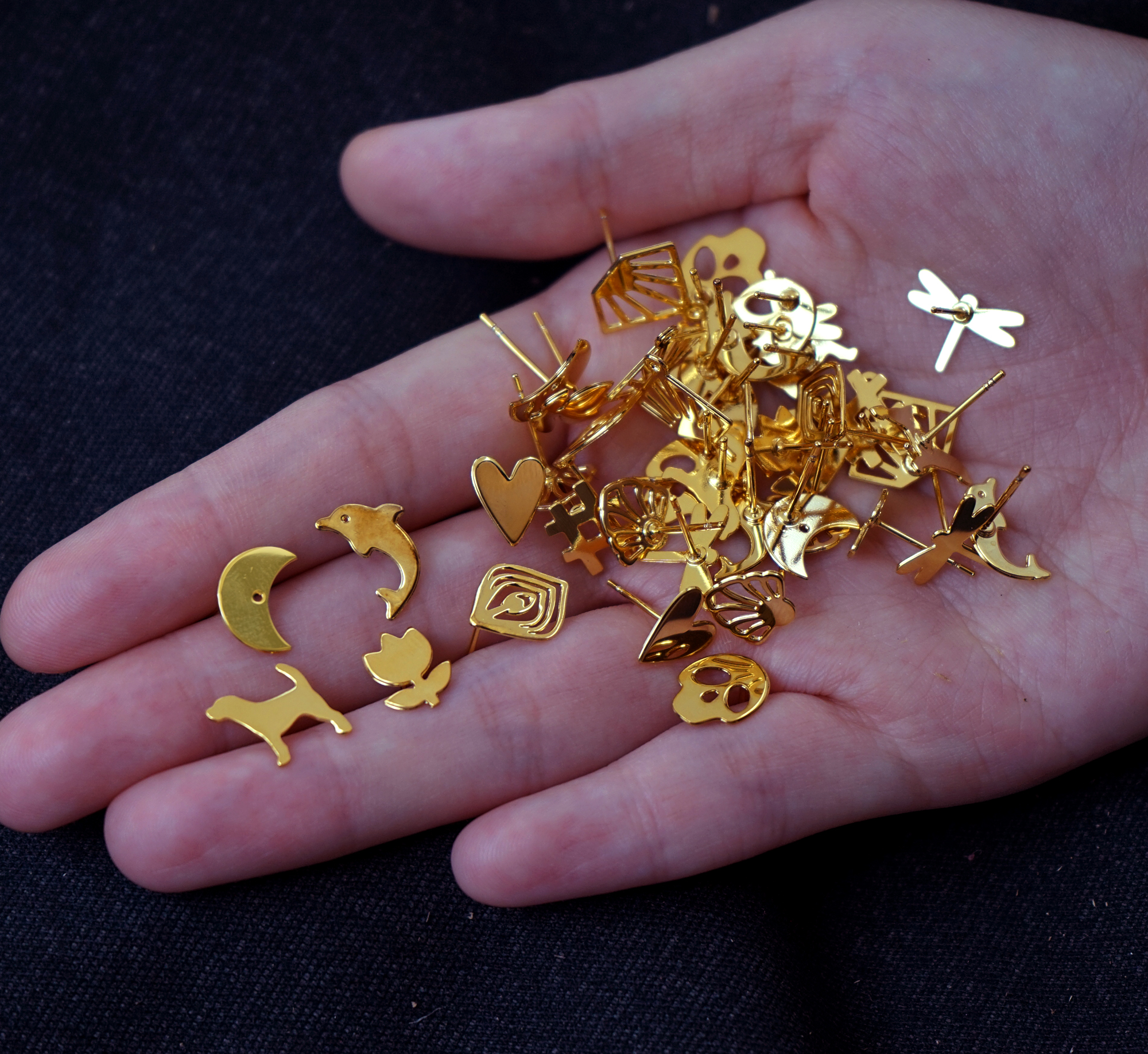 Clearance Sale Good Quality Send Randomly Raw Brass Charm / Pendant,Stainless Steel Charms / Pendant, Gold plated Charms, Silver plated Charms/ stud Earring,Brass Connector,Making Jewelry Supplies