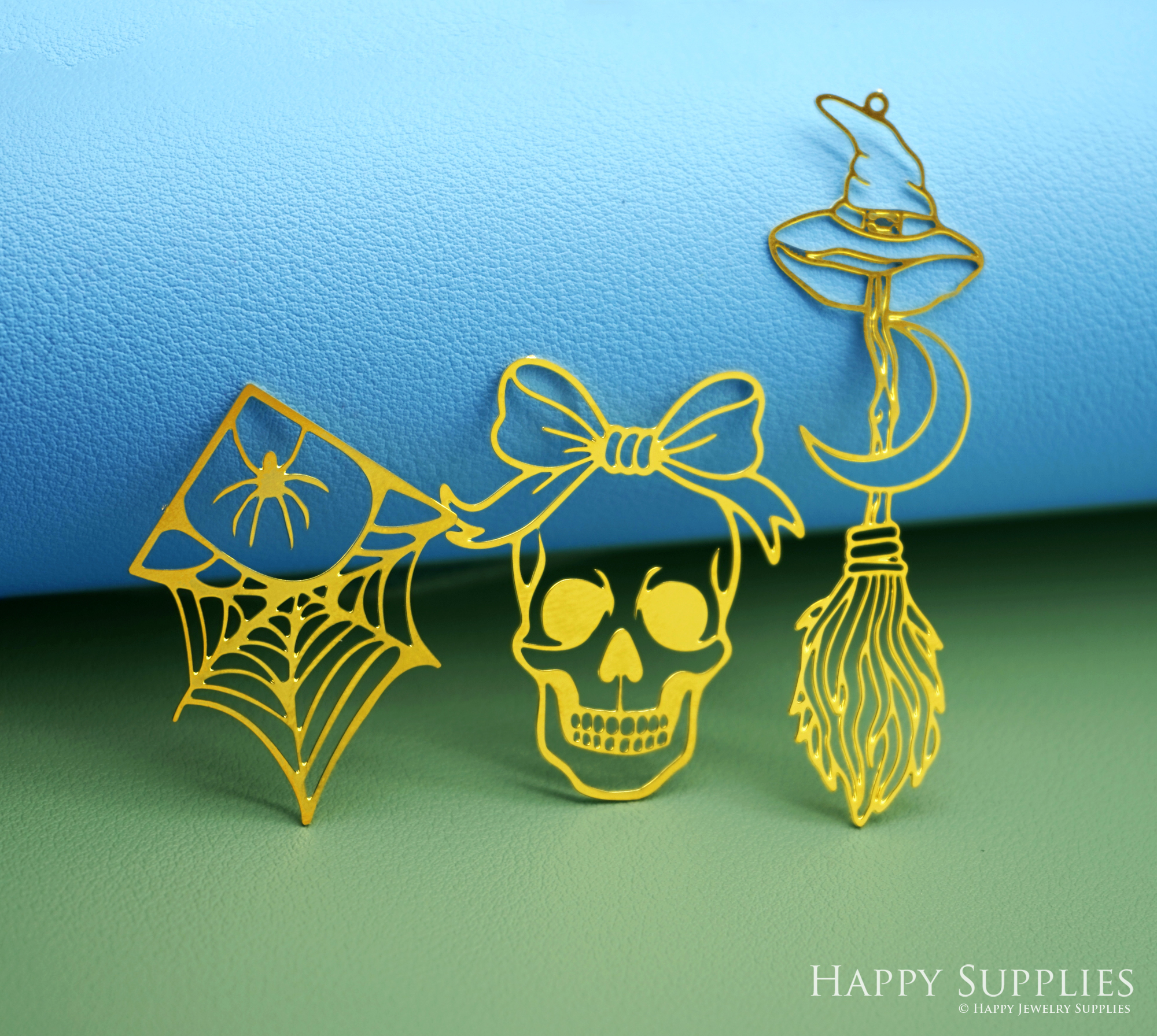 2pcs Stainless Steel Jewelry Charms, Raw Brass Charms, Broom, Spider, Skull Charms, Earrings Findings, Stainless Steel Silver Jewelry Pendants, Brass Jewelry Findings, Stainless Steel Pendants Jewelry Wholesale (D3021)