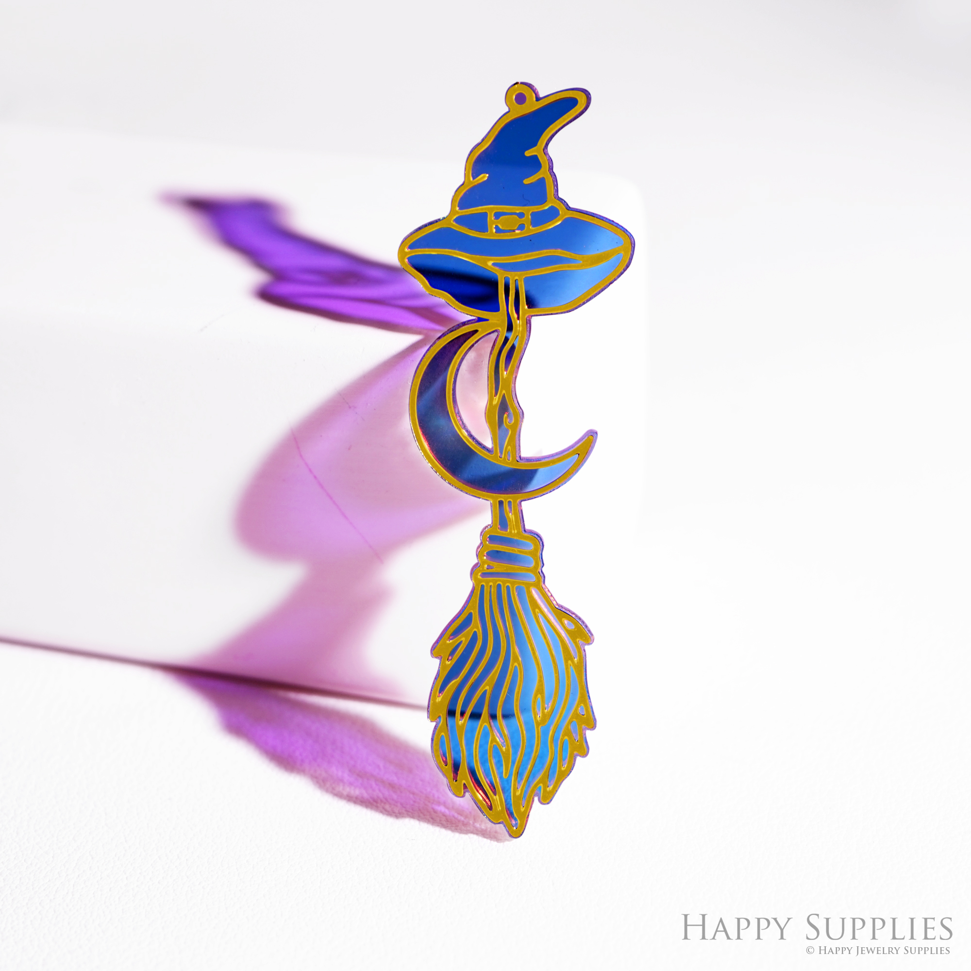 2pcs Rainbow Broom Charm, Brass Prism Charm, Iridescent Witches Pendant, Halloween Connector, DIY Jewelry Making Supplie, Broom Suncatchers(Q090)