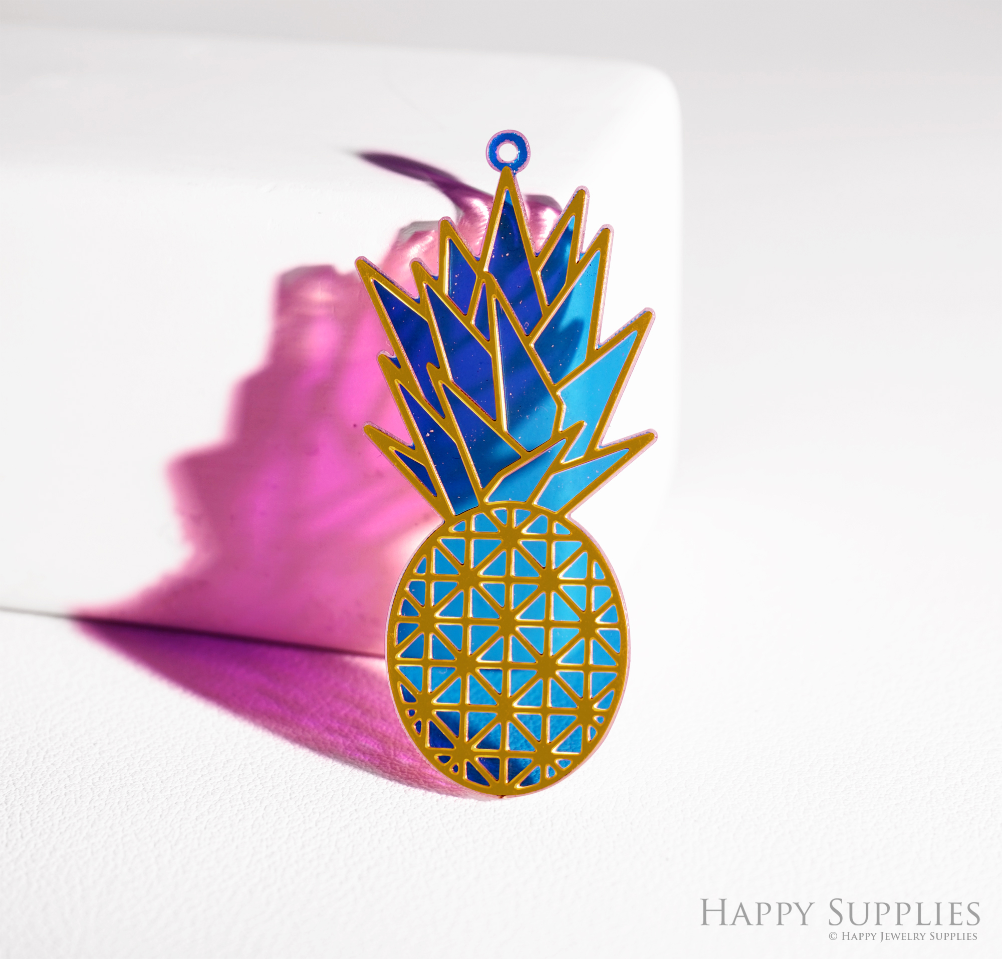 2pcs Rainbow Pineapple Charm, Brass Prism Charm, Iridescent Pineapple Pendant, Pineapple Connector, DIY Jewelry Making Supplie, Suncatcher (Q106)