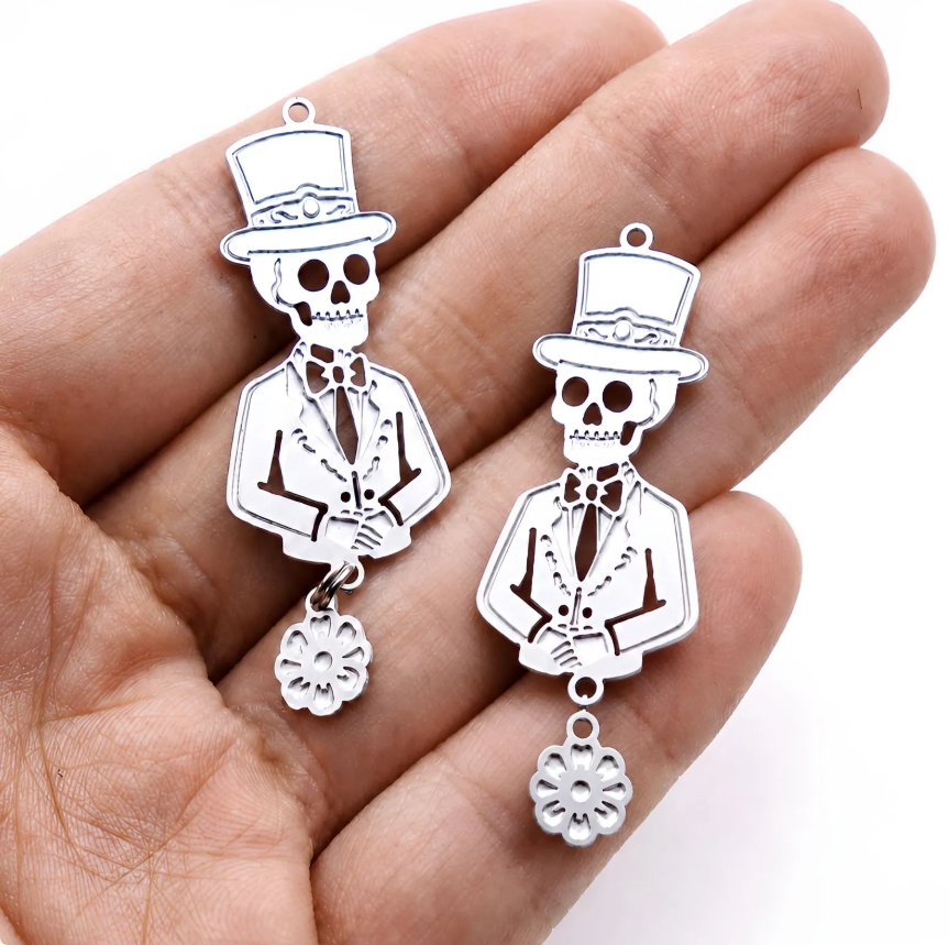 4pcs(1set) Day of the Dead Groom Charms, Mexican Skeleton Gentleman, Etched Stainless Steel Pendants, Gothic Earring Findings (SSB1265)