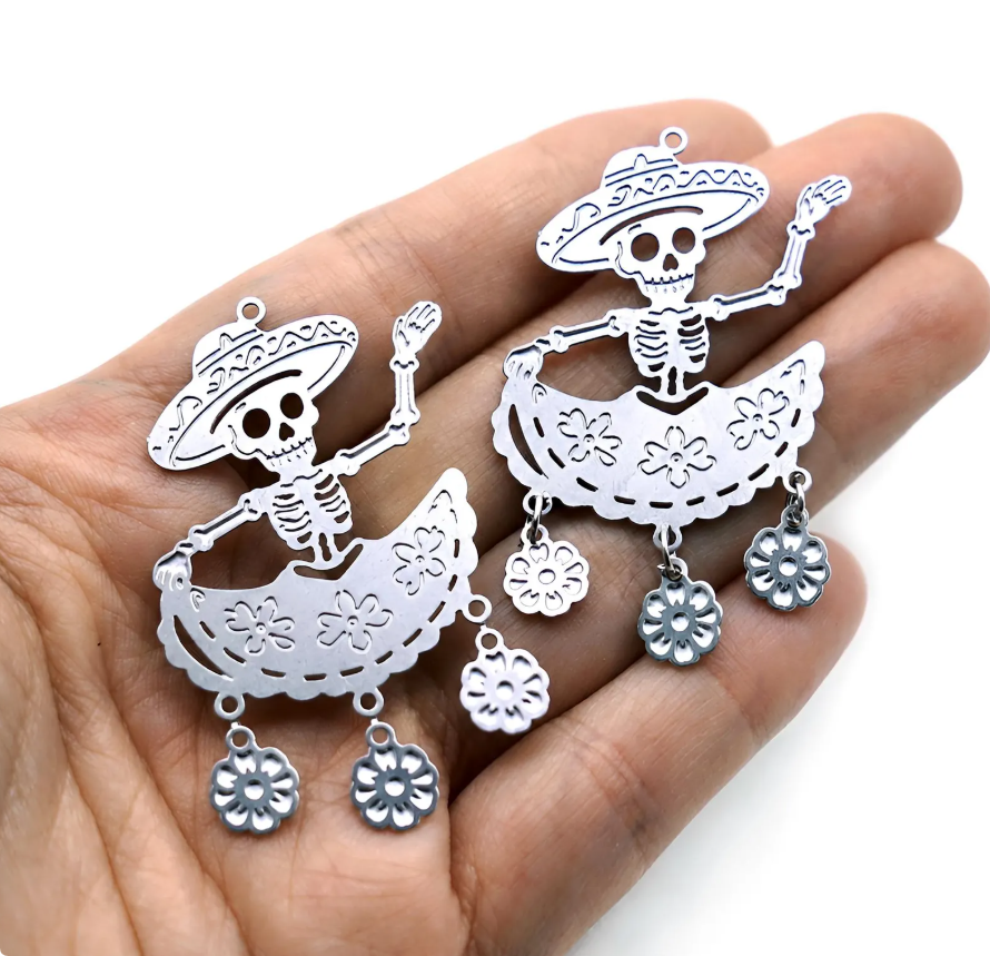8pcs(1set) Day of the Dead Dancing Skeleton Charms, Mexican Folk Art Pendant, Etched Stainless Steel, Halloween Earring Findings (SSB1267)