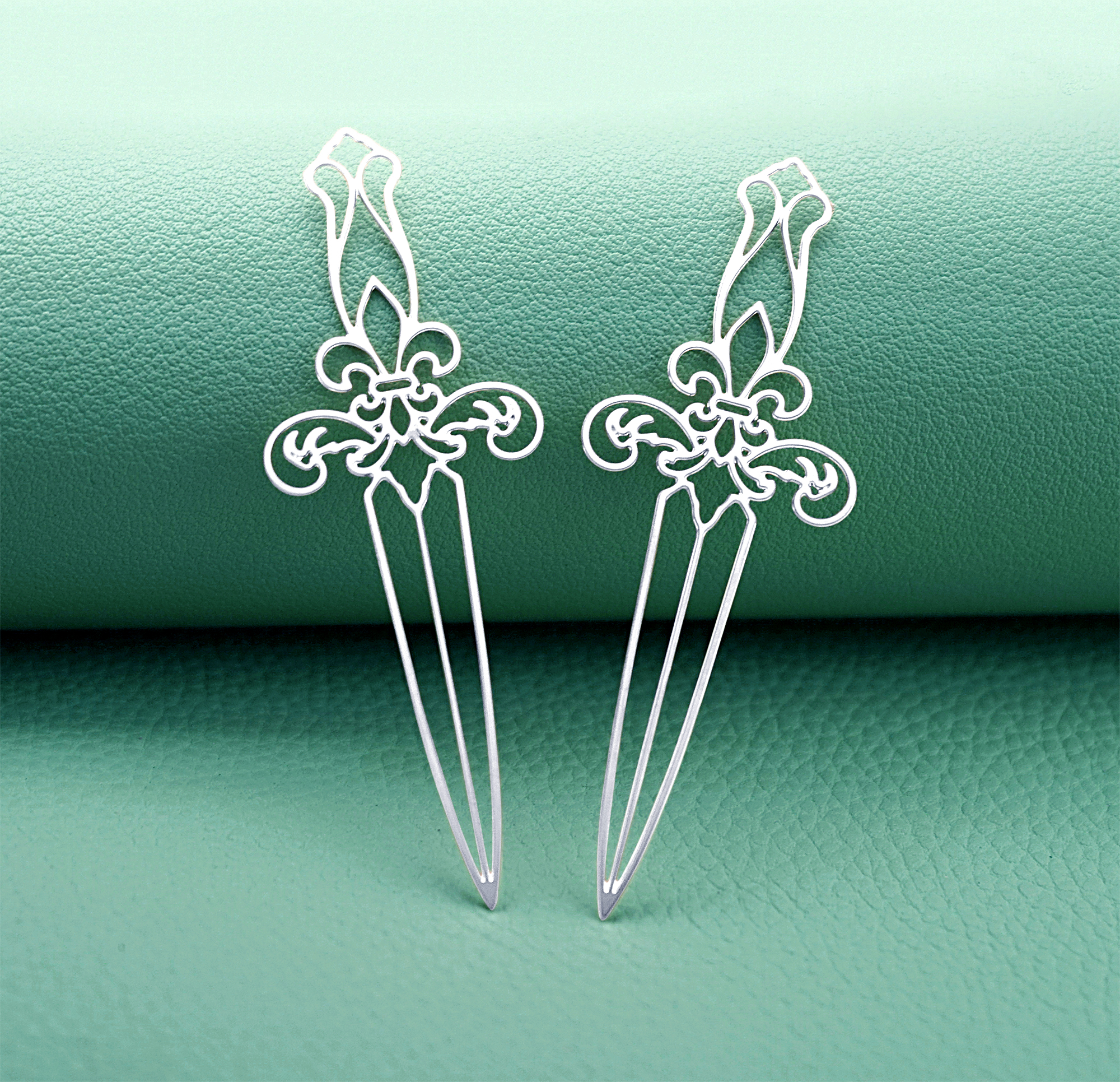 2pcs Fleur de Lis Dagger Charms, Gothic Sword Pendants, Medieval Jewelry Findings, DIY Earrings Making Supplies (RD3073)