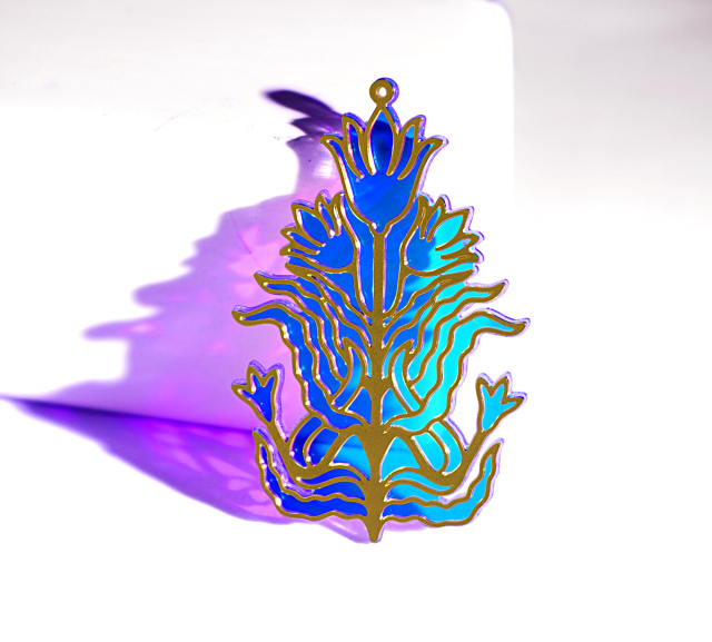 2pcs Rainbow Frog Lotus Charm, Brass Prism Pond Pendant, Iridescent Botanical Light Catcher, DIY Suncatcher Supply (Q137)