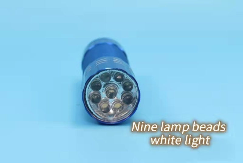 Linterna de luz fuerte de 9 luces para el hogar