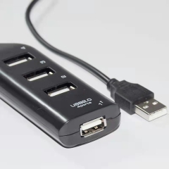 Divisor de cuatro puertos USB