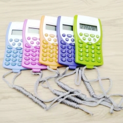 Calculadora pequeña con cordón