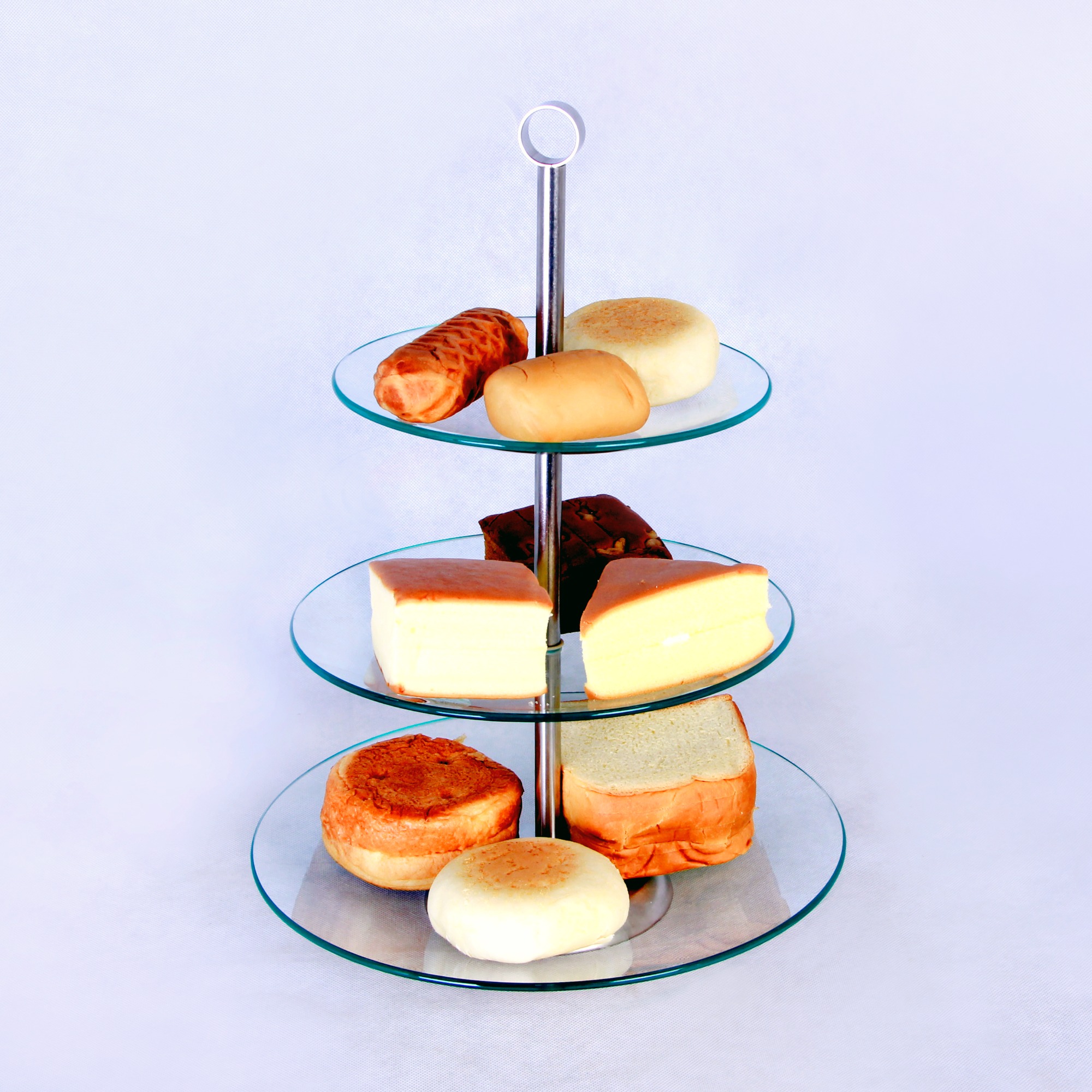 Elegant Crystal Cake Stand - Perfect for Dessert Displays