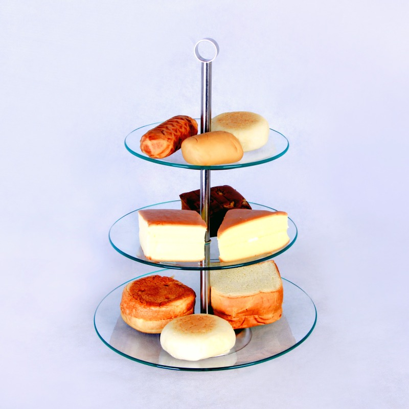 Elegant Crystal Cake Stand - Perfect for Dessert Displays