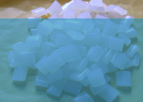 Hot melt adhesive cleaner