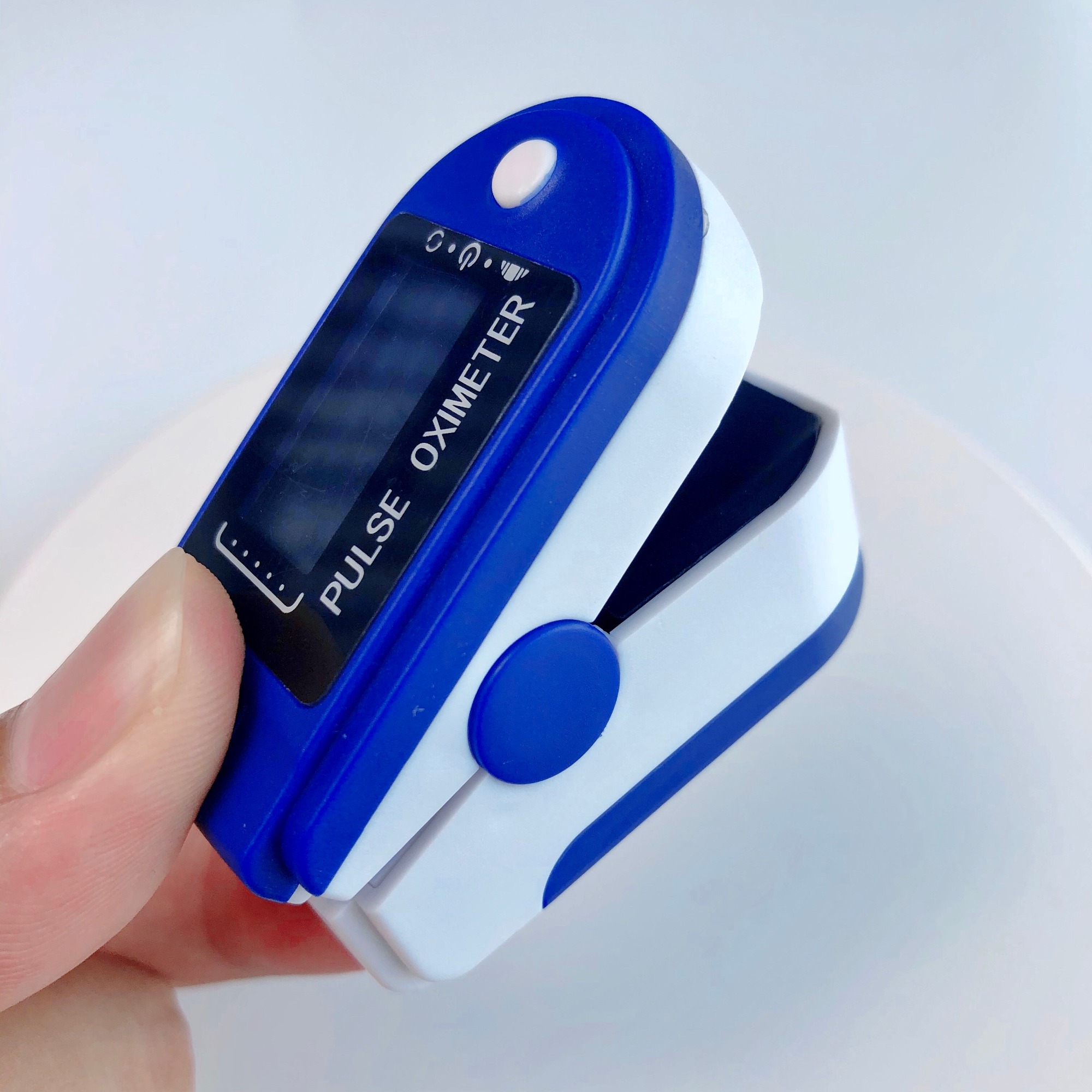 Oximeters 4 Color TFT Display Oximeters Pulse Conte Fingertip Blood Oxygen Monitor Pulse Oximeters