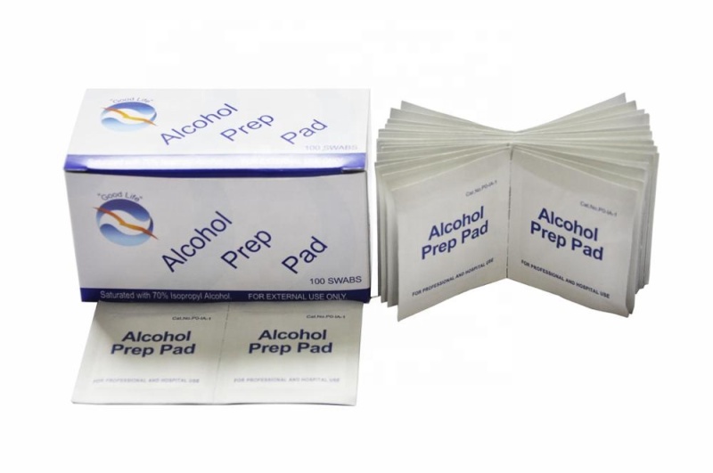 Disposal Sterile alcohol swab with 70% Isopropyl alcohol for medical and cleaning use