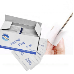 Disposal Sterile alcohol swab with 70% Isopropyl alcohol for medical and cleaning use