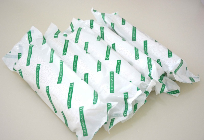 Orthpaedic plaster of paris bandage gypsum plaster POP yesoterapia bandages