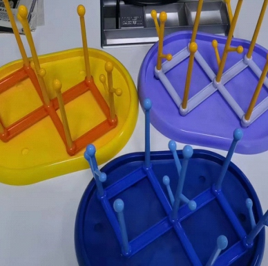 Telescopic bottle holder