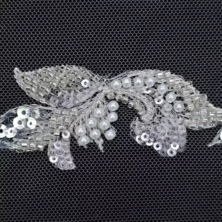 Luxury Style Exquisite Elegant Wedding Dress Lace Applique Fand Broder Trimmings With Beaded