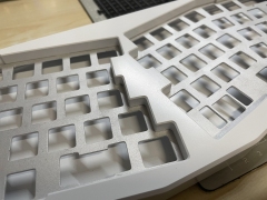 CNC Machining Mirror Polished Ergonomic Keyboard Case