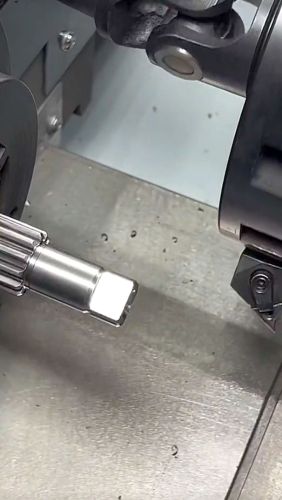 Flat turning and square processing #CNC machining services