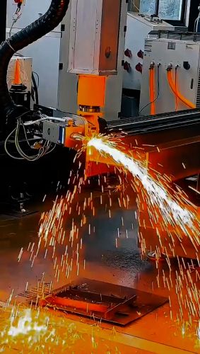 Come and watch the fireworks show brought by laser cutting #CNC machining service