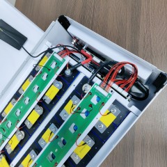 HOME ENERGY STORAGE WALL-MOUNTED BATTERY BOX KIT