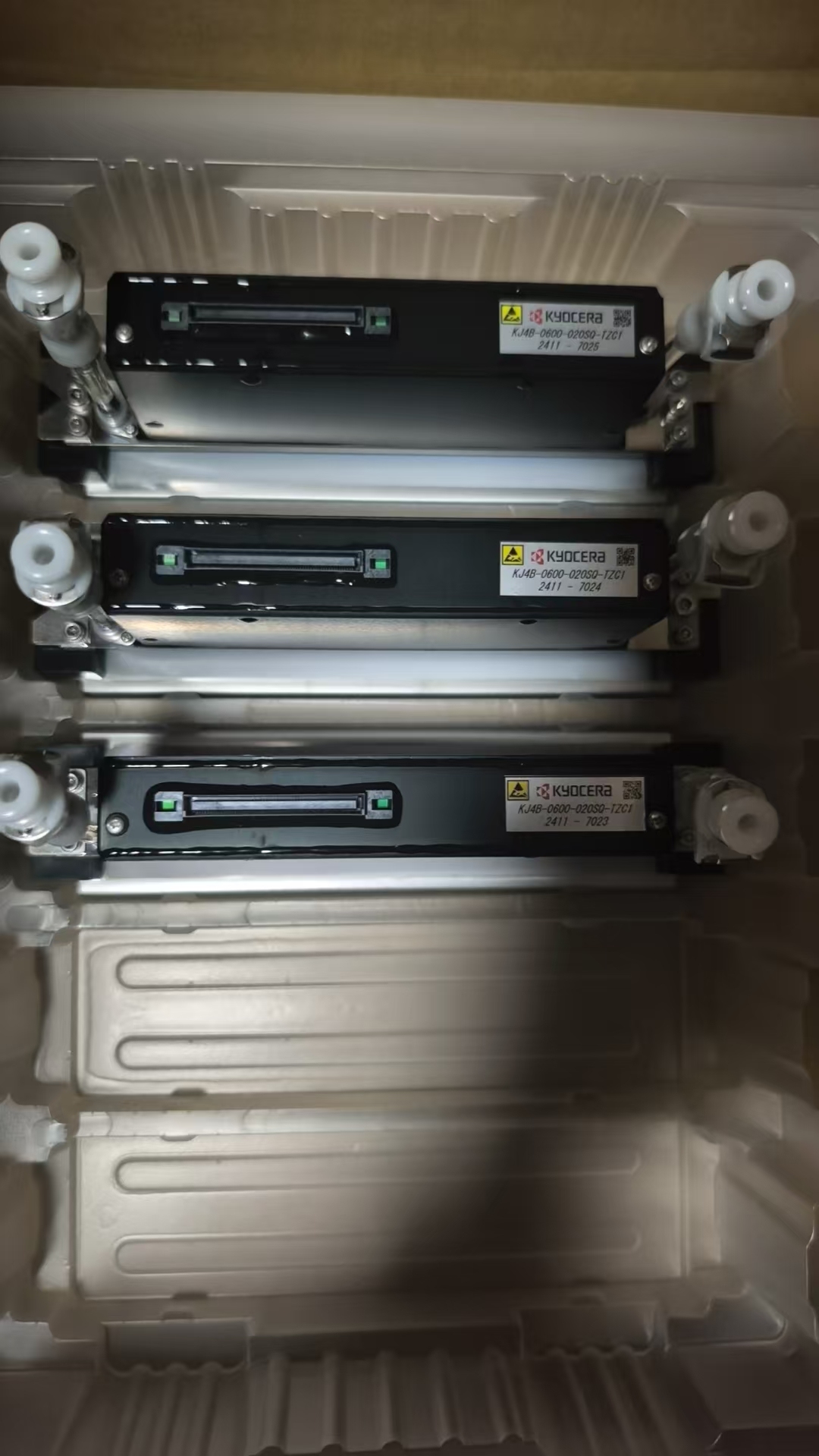KJ4B-0600