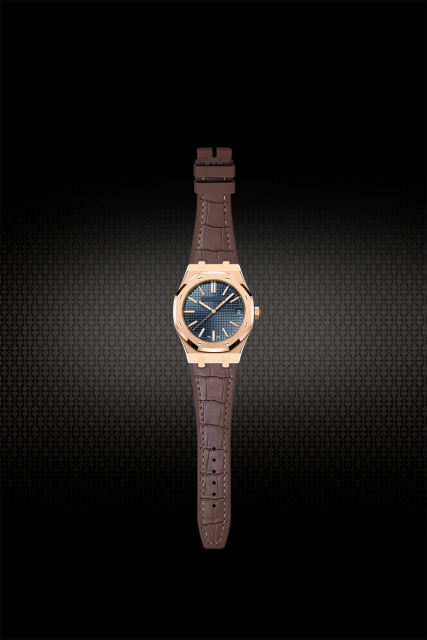 The Simulated Alligator Lines Rubber Strap For AP Royal Oak 41mm Automatic