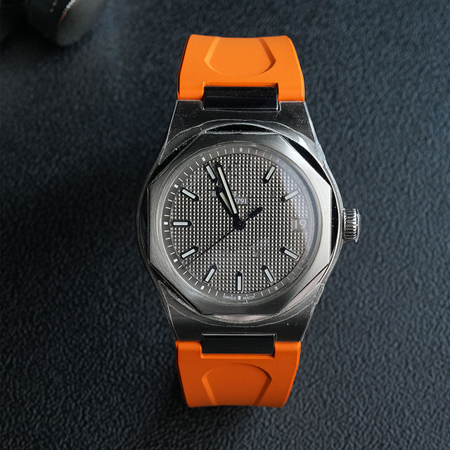 Rubber strap for Girard-Perregaux Laureato Chronograph 42mm