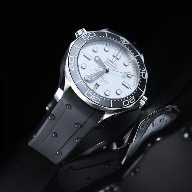 Rubber Strap For For Seamaster Diver 300m 42mm Date window at 6 o’clock