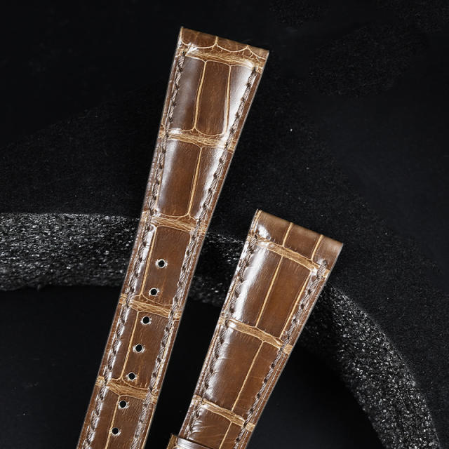 VAGENARI  alligator strap for Patek 4946R