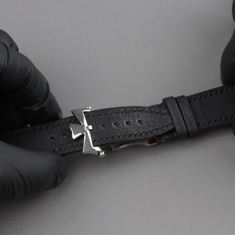 Vacheron Constantin Overseas: How to quickly remove the folding clasp