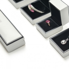 FANXI Custom Logo Luxury White PU Packaging Boxes With Black Edge And Velvet Insert For Ring Necklace Bracelet Leather Jewellery Box