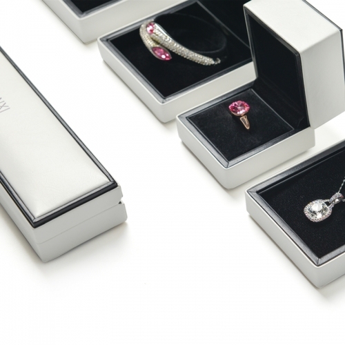 FANXI Custom Logo Luxury White PU Packaging Boxes With Black Edge And Velvet Insert For Ring Necklace Bracelet Leather Jewellery Box